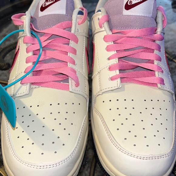 Brand New Nike SB Dunk Womens Athletic Shoes. Size 8.5 - Picture 6 of 9